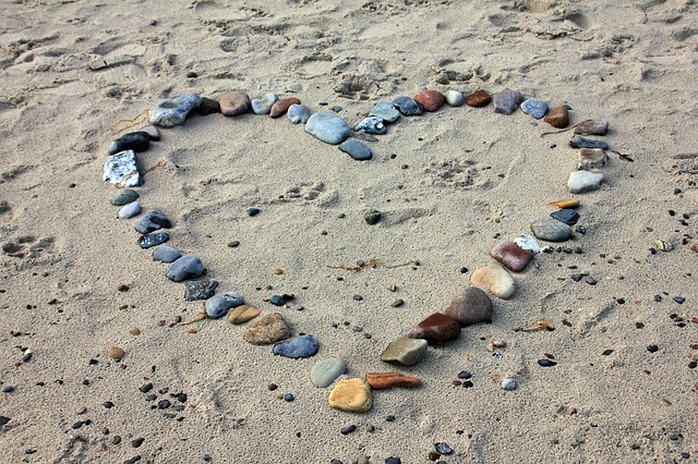 srdce na pláži